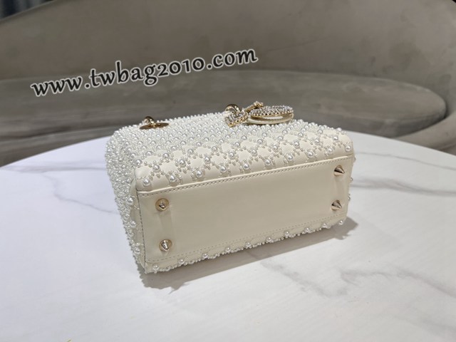 Dior专柜新款迪奥高仿原单Lady四格刺绣半颗珍珠绣金线手提肩背女包 djfk1261
